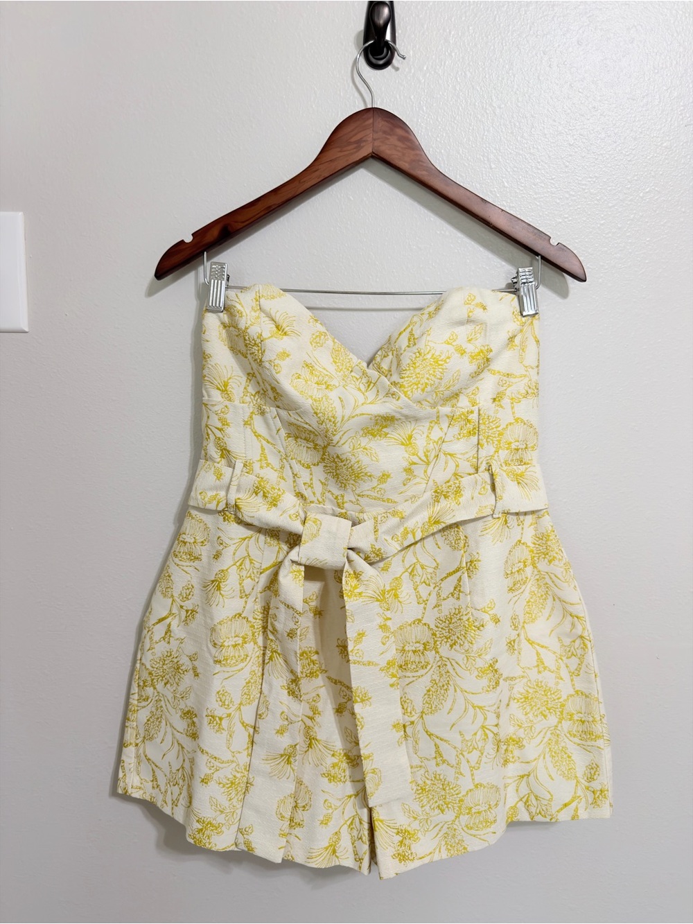 Fashion Nova Brunch Vibes Strapless Romper Yellow White Floral NWT